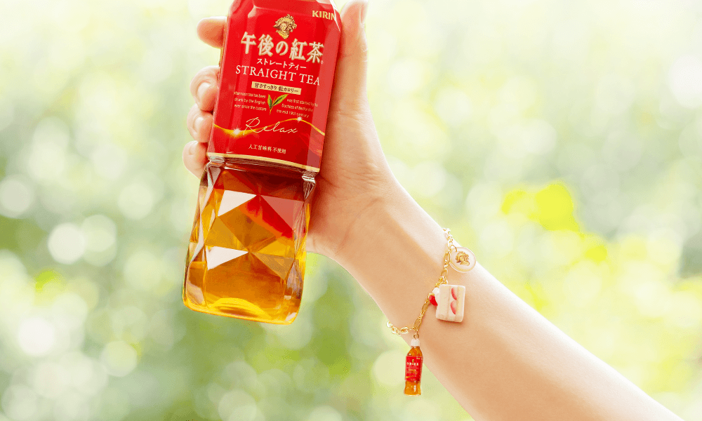 迷人的午後の紅茶,不管是拿在手裡或是飲用享受,都為心情加分,更在生活中隨時提醒:對自己好一點。